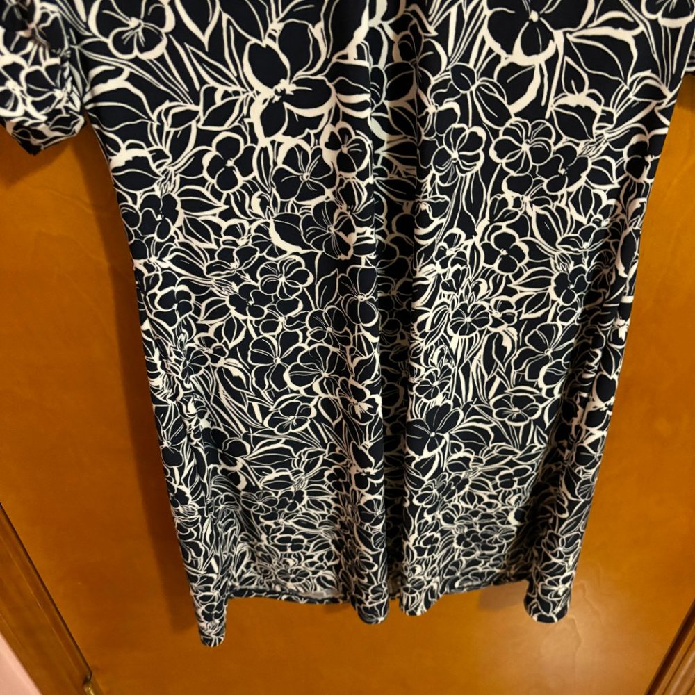 Women's Tommy Hilfiger Navy Blue and White Dress, Size 10 - Picture 6 of 14
